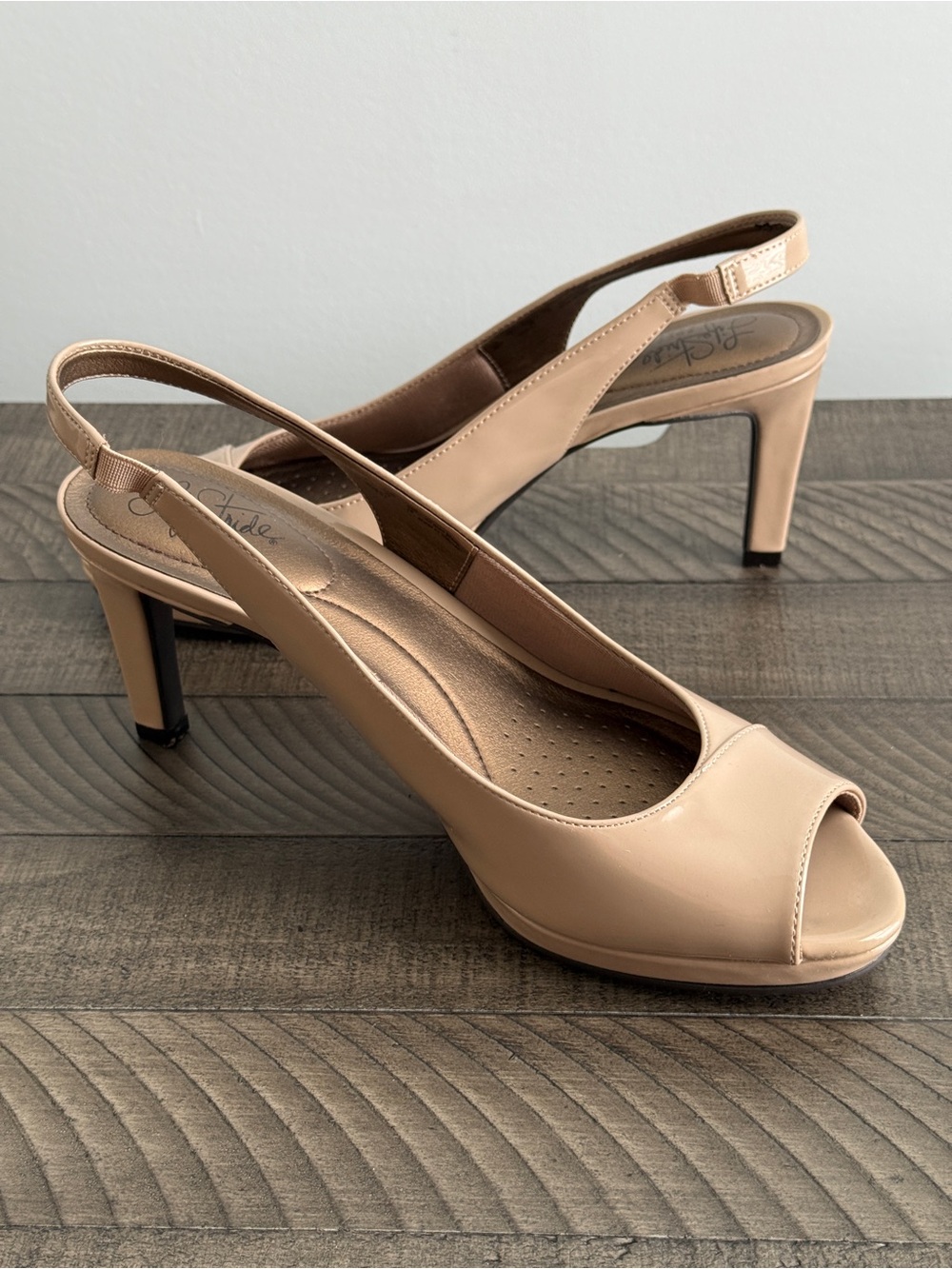 Life Stride Women’s Teller Slingback Peep-Toe Pumps Glossy Patent Finish Size 9M - Picture 2 of 10